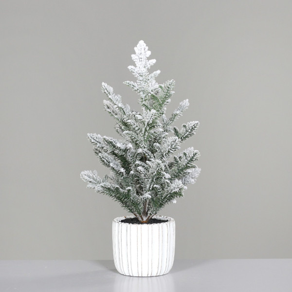 Tannenbaum in grün aus Kunststoff