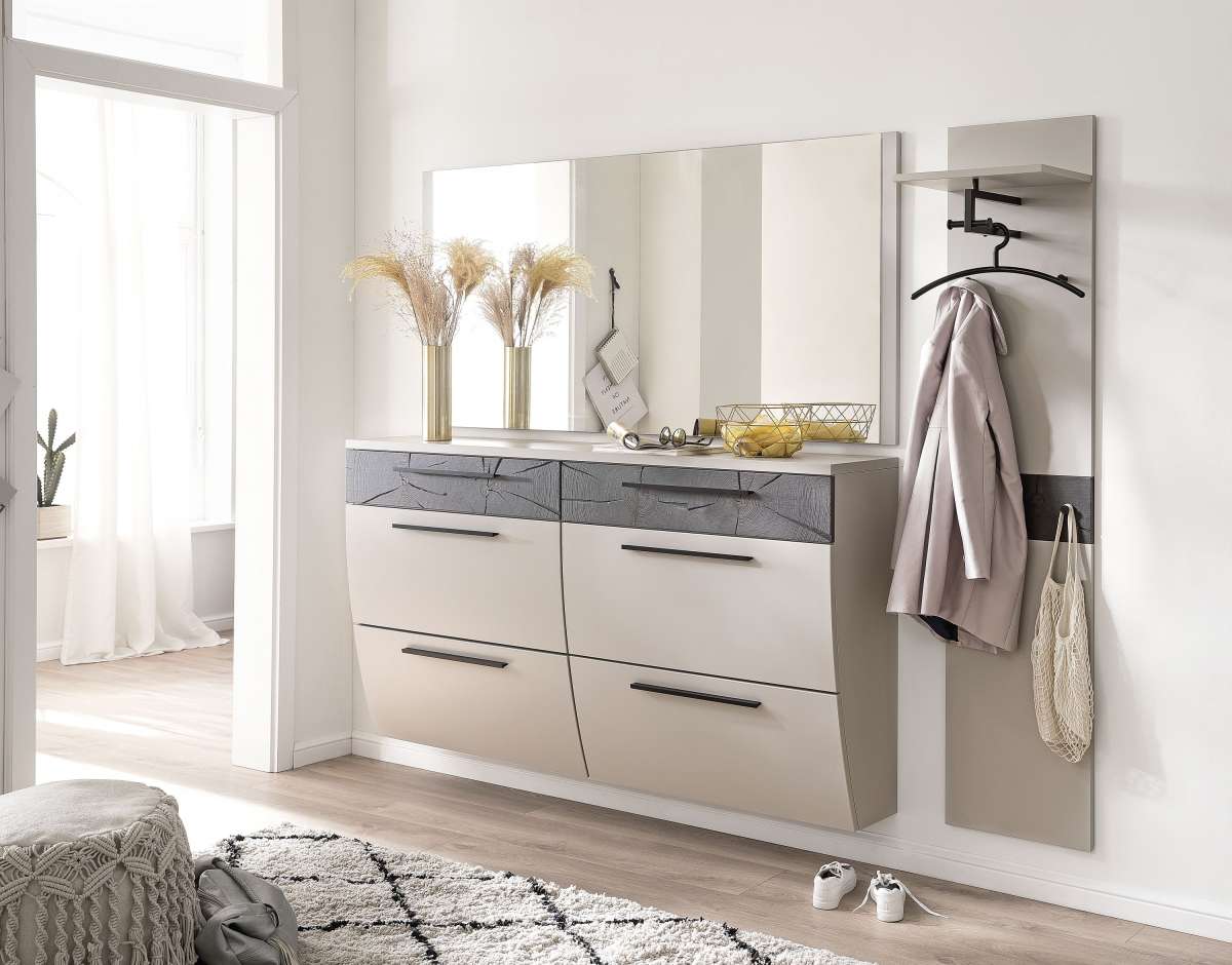 garderobe set design