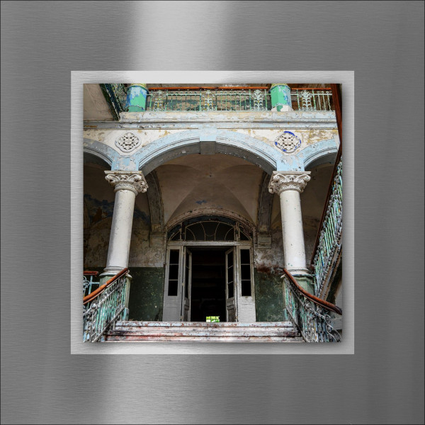 Aludibondbild MYSTICHOUSEIV in mehrfarbig aus Metall
