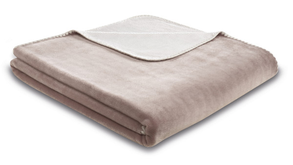 Wohndecke SOFT & COSY in violett aus Polyester