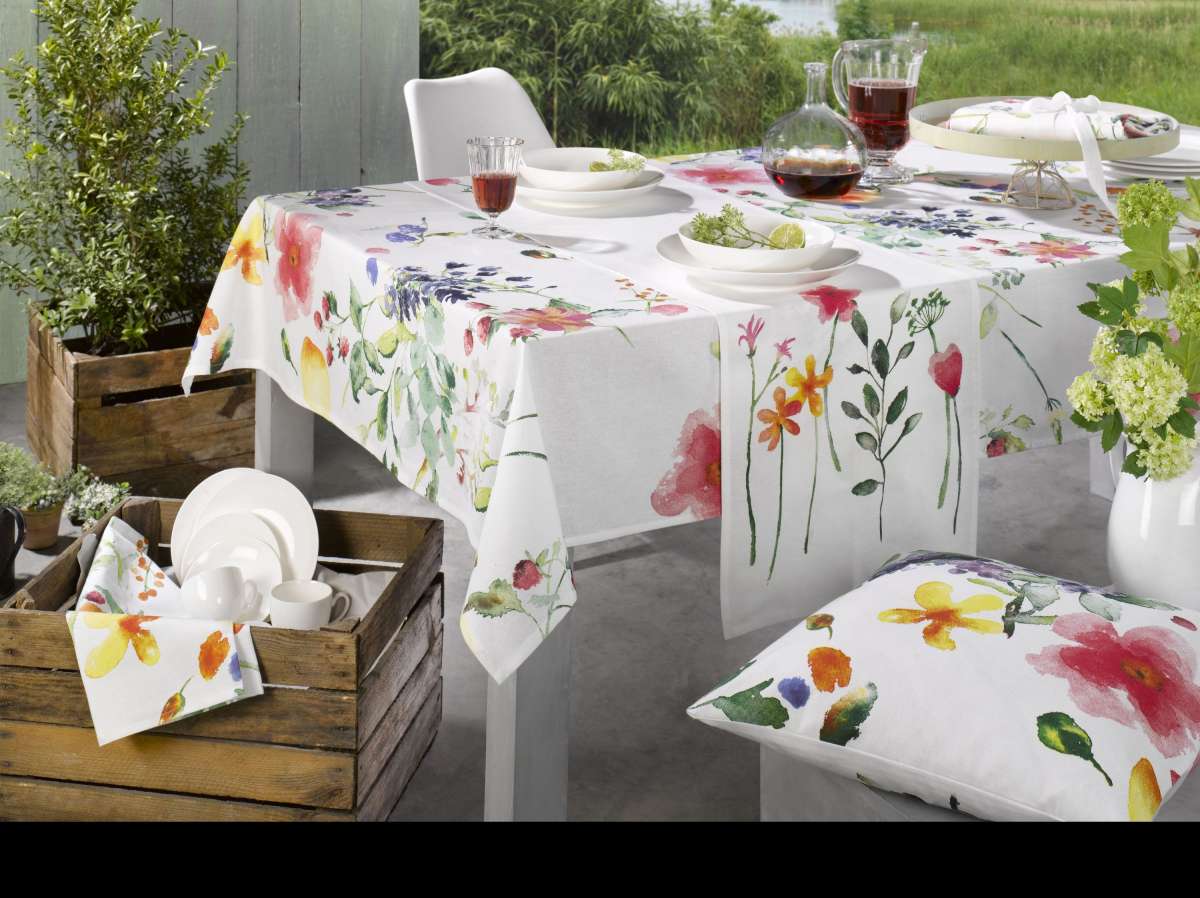 Tischdecke Blumen Tischdecken & läufer Gedeckter Tisch