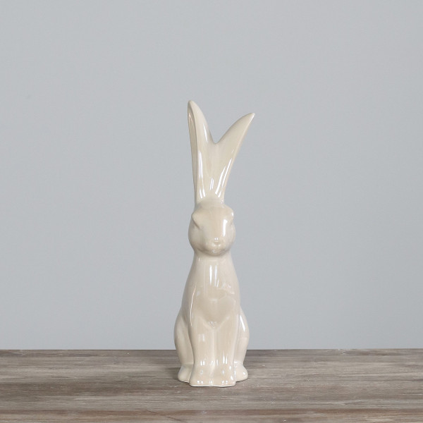 Hase in sand aus Porzellan
