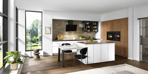 Einbauküche Interline Matua in schwarz aus Lack