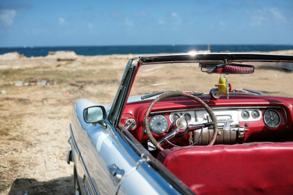 Akustikbild OLDTIMER AM STRAND aus Materialmix