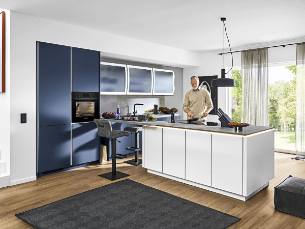 Einbauküche MONDO Esilia in blau aus Lack